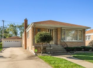 4933 Lamb Dr, Oak Lawn, IL 60453
