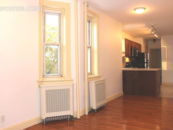 3rd image of 207 12th St APT 4L