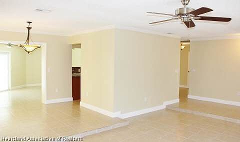 3rd image of 601 Holly Dr