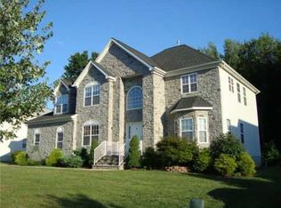 22 Cannon Rd, Old Bridge, NJ 08857