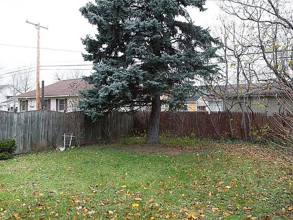 3rd image of 120 Lincoln Ave