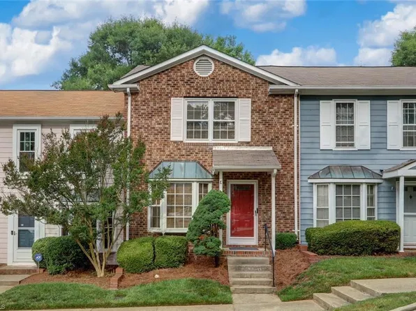 907 Shelby Dr APT E, Greensboro, NC 27409