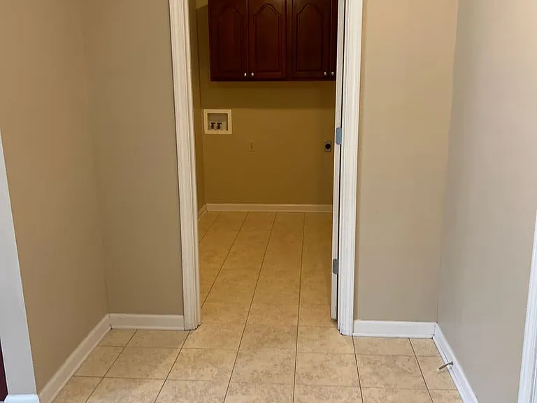 110 Maverick St — Photo 6