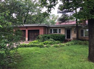 384 Ridge Rd, Highland Park, IL 60035