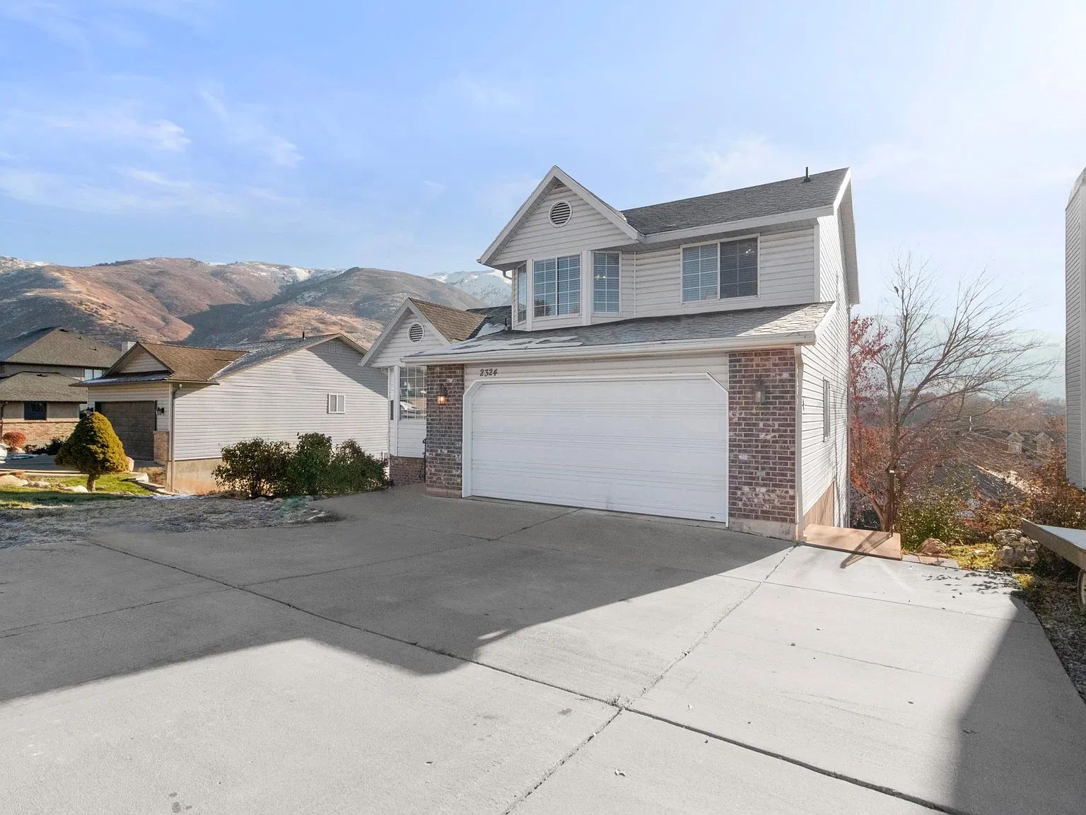 4 bed, 2218 sqft, $2,800 — Photo 3