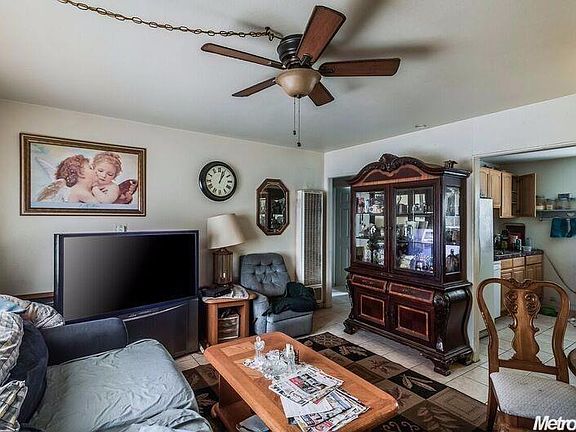 3rd image of 1529 Orlando Way