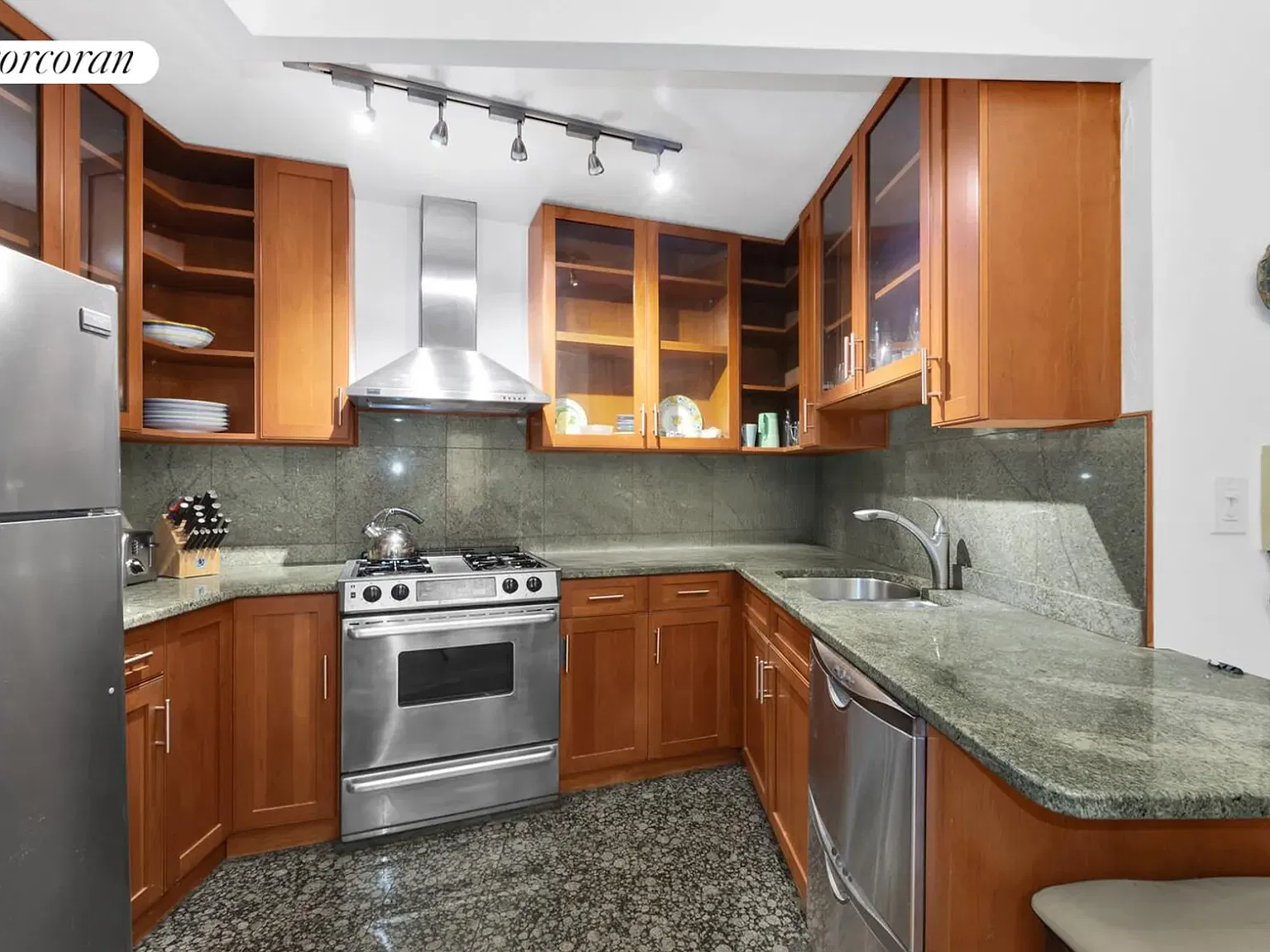 44 East 12th Street — Photo 4