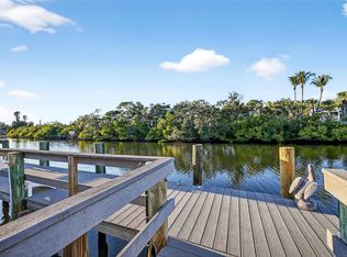 5424 America Dr, Sarasota, FL 34231