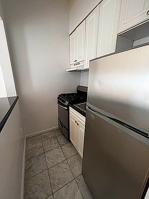 3rd image of 418 E 88th St APT 2F
