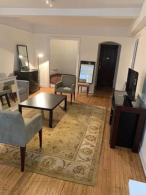 Rented by McDonagh Real Estate | media 32