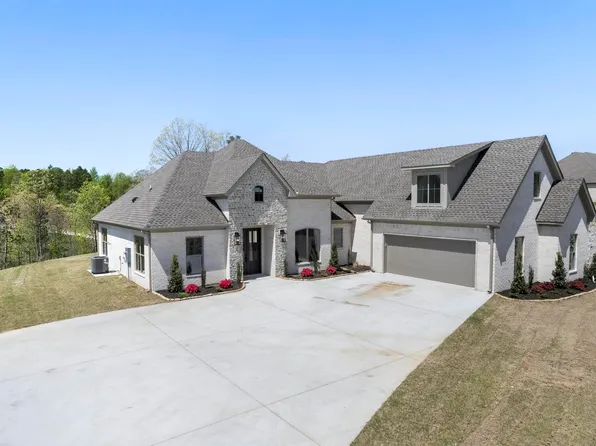 653 Glenwood Springs Dr, Little Rock, AR 72210