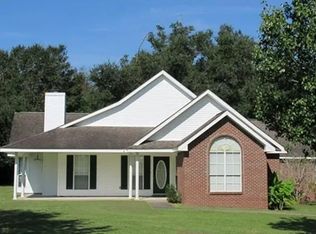 5 Stone Bridge Rd, Carriere, MS 39426