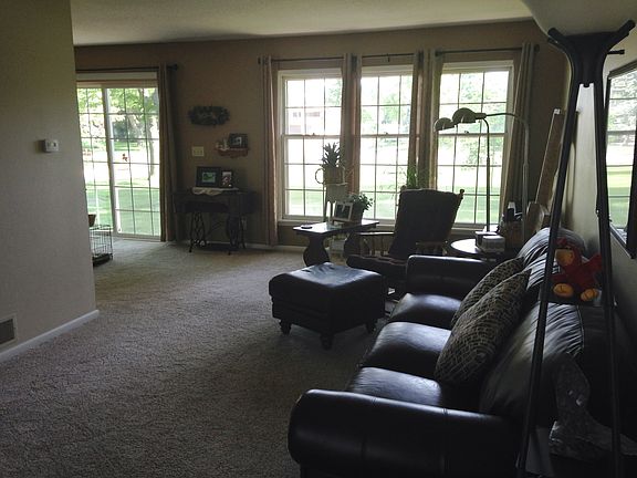 4th image of 1310 Barkley Ct
