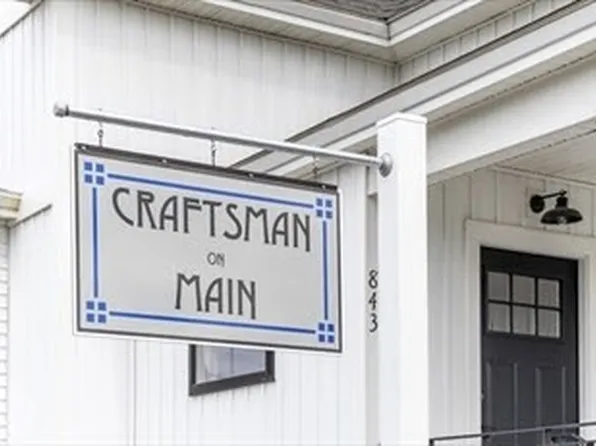 843 Main St, Clinton, MA 01510