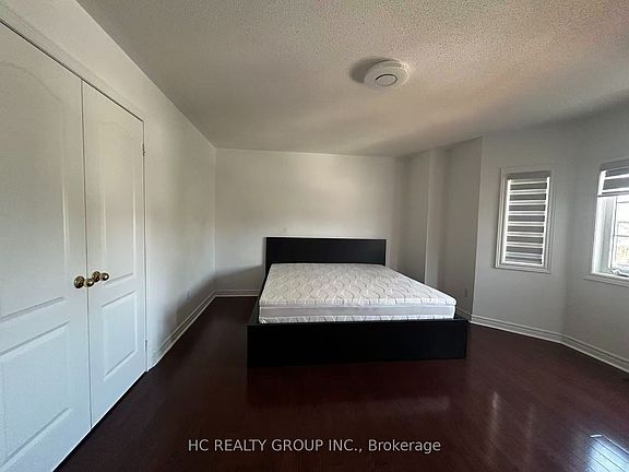 5th image of 563 Highglen Ave Room 1