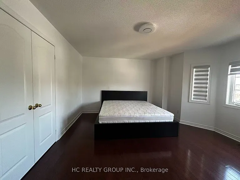 563 Highglen Ave #1 — Photo 5