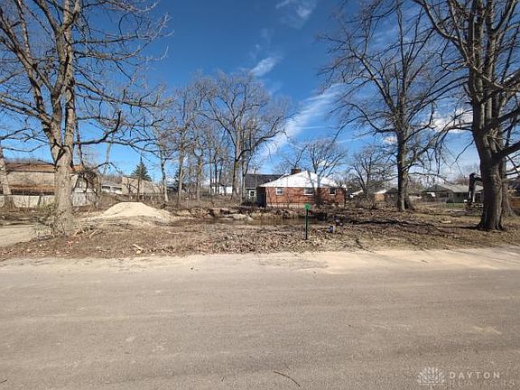 3rd image of 3976 Myron Ave