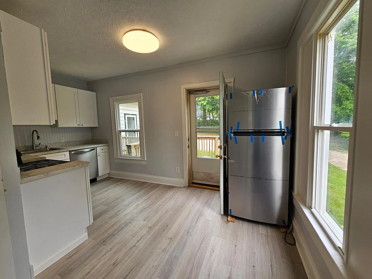 117 N Grant St — Photo 2