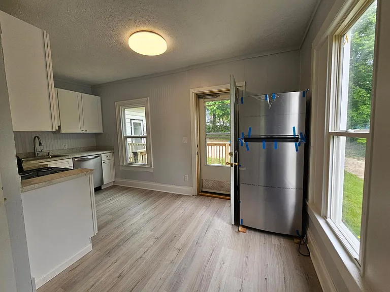 117 N Grant St — Photo 2