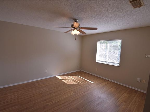 5th image of 3012 Willow Bend Blvd
