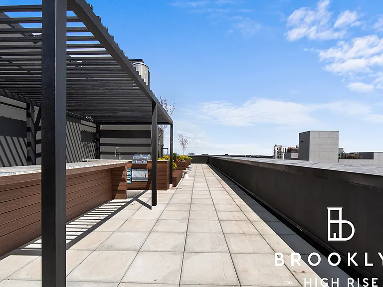 2667 Fulton St #7G — Photo 11
