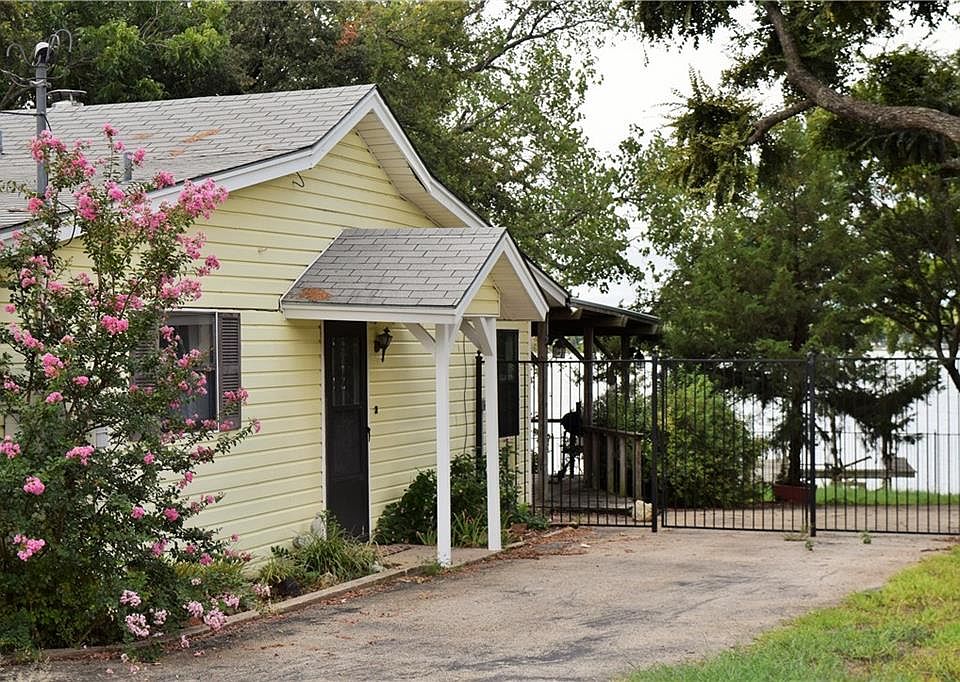 1st image of 1825 E Lake Dr