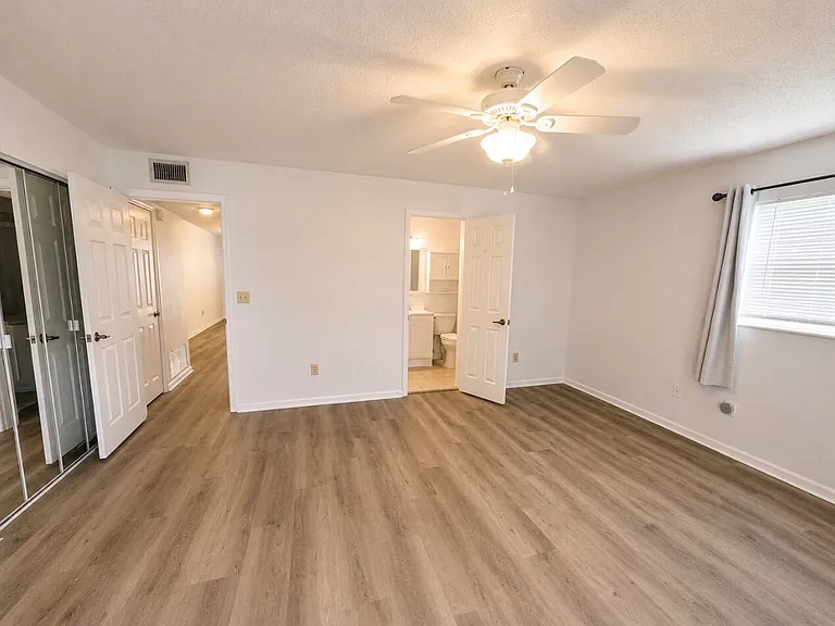 12 Vista Palm Ln — Photo 6