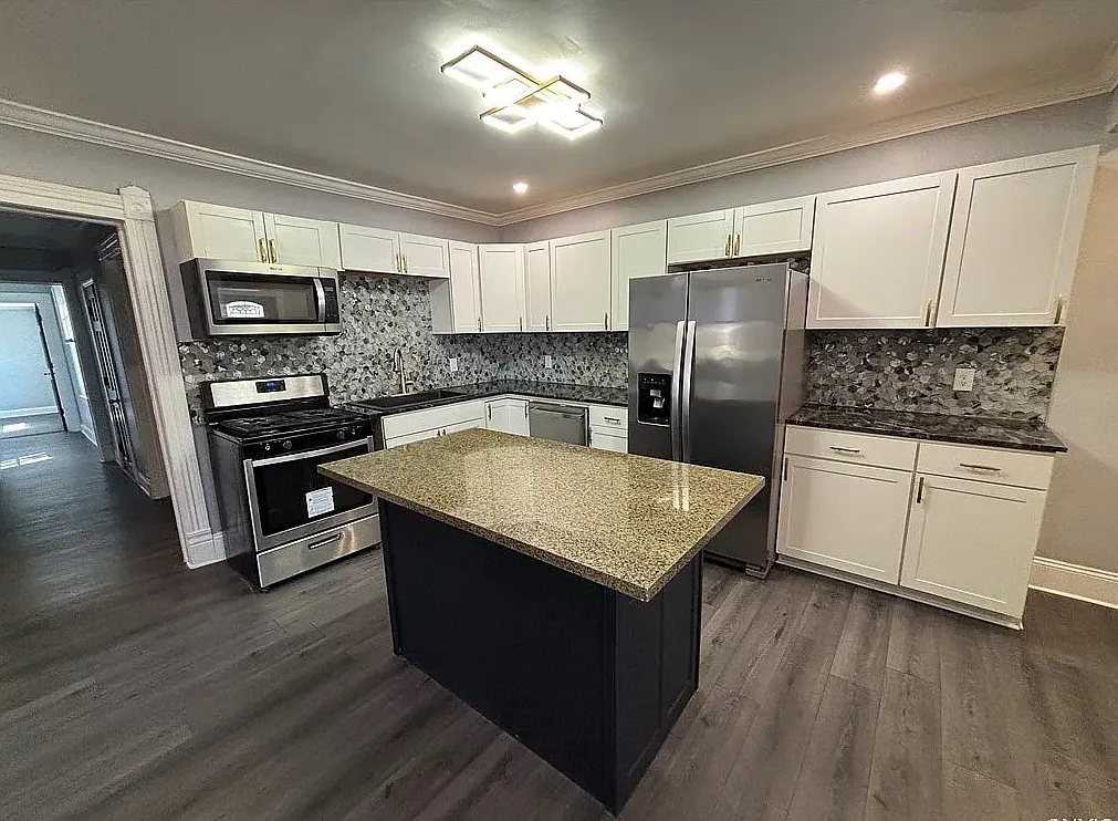 109 Westcott - Rms 4, 5 — Photo 2