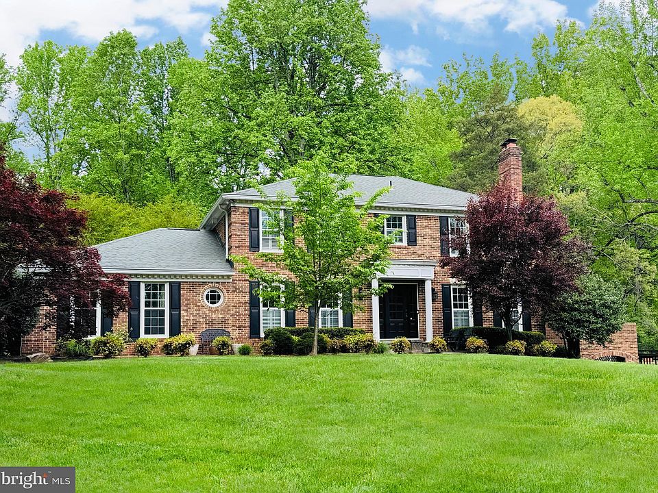 1st image of 11728 Lakewood Ln