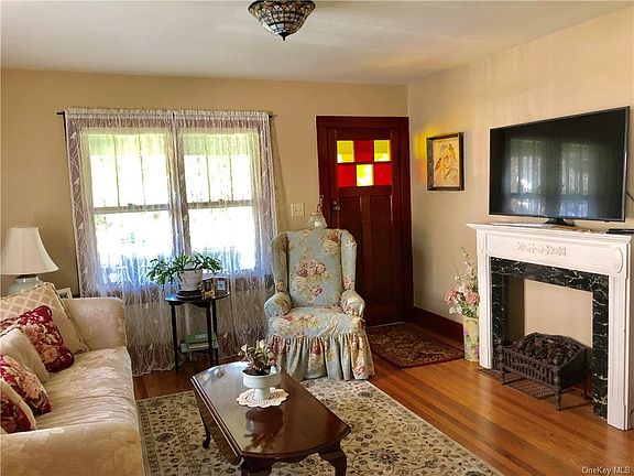 5th image of 21 Crittenden St