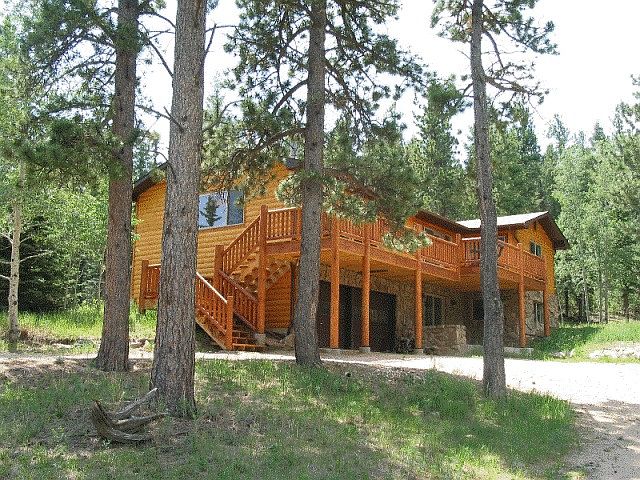 Exterior of the 4 bedroom/3 bath main house