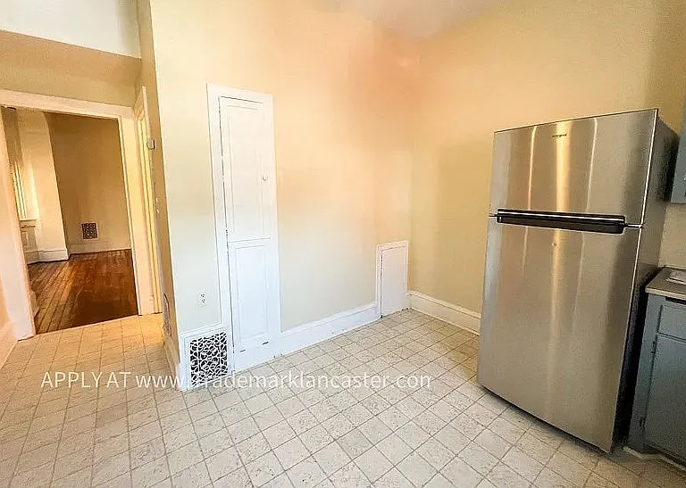 132 College Ave #1 — Photo 8