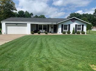 8490 Sunnydale Dr, Brecksville, OH 44141