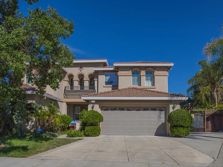 2674 Torrey Pines Dr — Photo 1