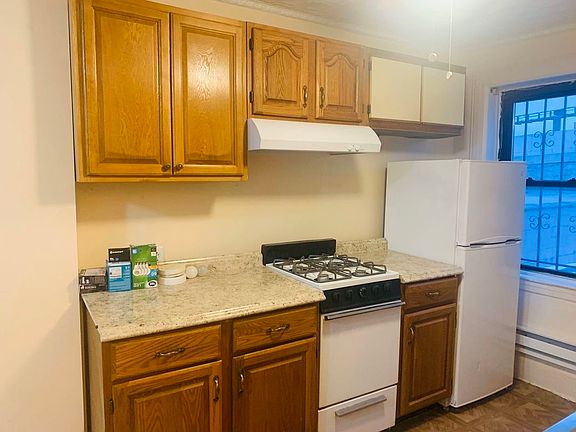 5th image of 139 17th St #2