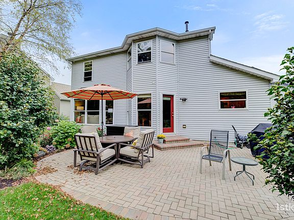 4th image of 34399 N Old Walnut Cir