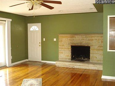 3rd image of 170 Edgewood Dr
