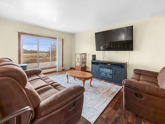 4th image of 3030 W 49th Ave