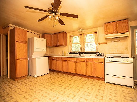 5th image of 119 Cairns Ct #119 & 121