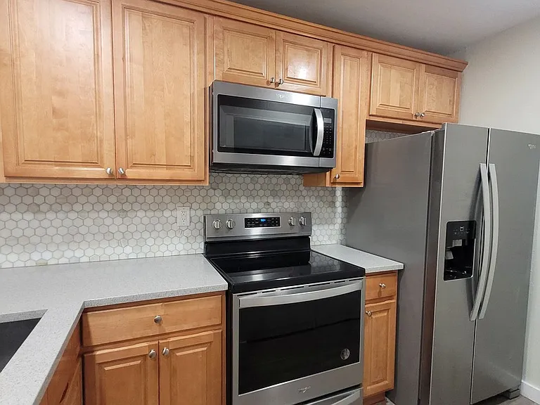 1460 Sheafe Ave NE #105 — Photo 6