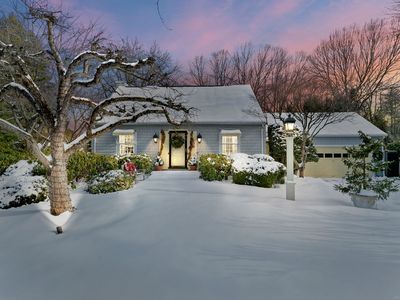 376 Peck Lane, Cheshire, CT, 06410