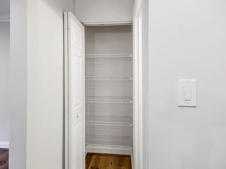 14318 S Shore Ct — Photo 9