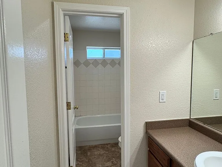 1326 Magoffin Pl — Photo 14