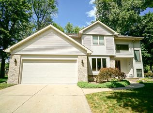 218 Wanetah Dr, Midland, MI 48640