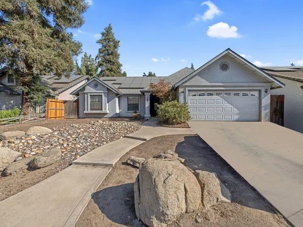 1900 E Evergreen Court, Visalia, CA 93292