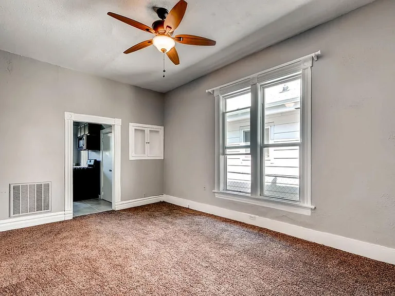 3225 N Marion St — Photo 10