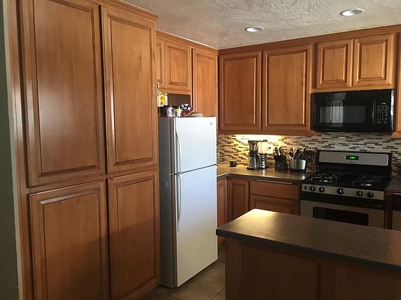 2nd image of 1020 Palmetto Dr