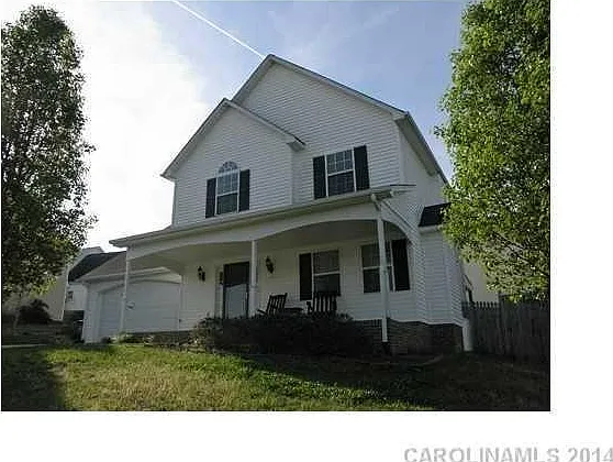 222 18th Ave SE — Photo 2