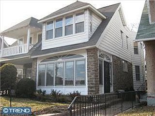 5th image of 251 E Upsal St