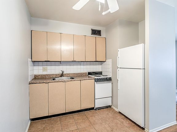 4th image of 3100 Arsenal St APT 5